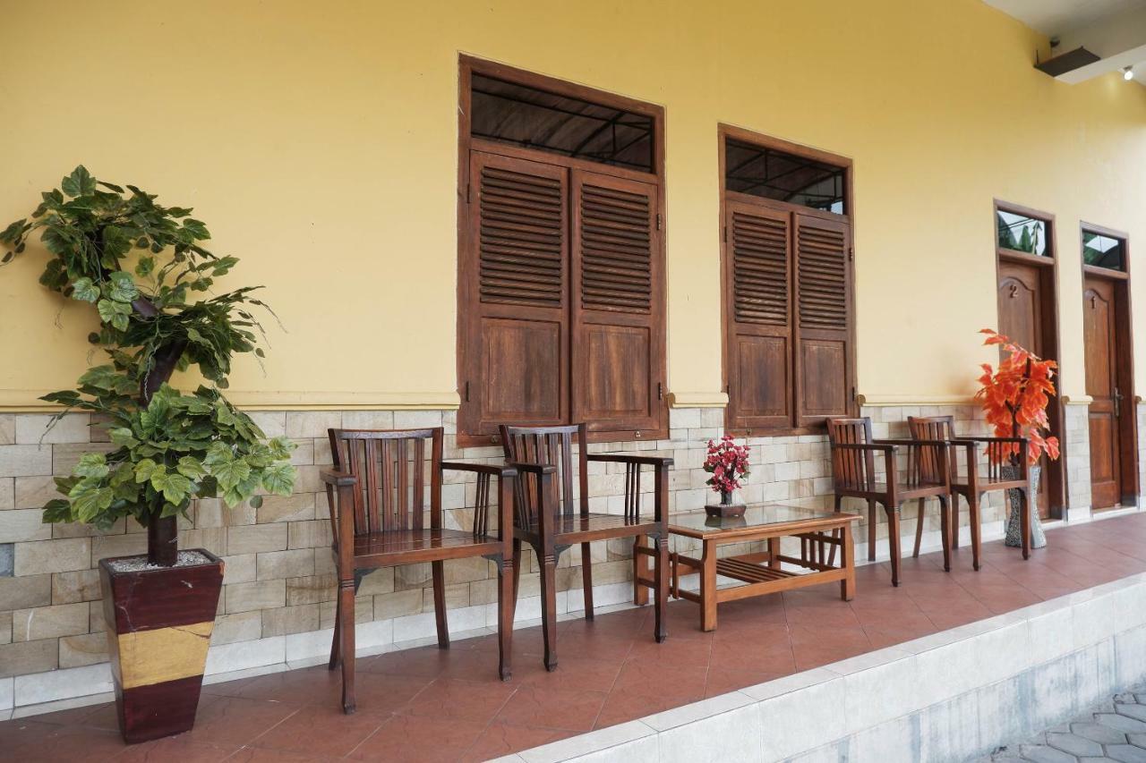 Oyo 405 Wisma Yosoputro Tanjungtirto エクステリア 写真