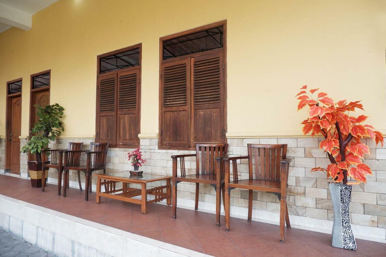 Oyo 405 Wisma Yosoputro Tanjungtirto エクステリア 写真