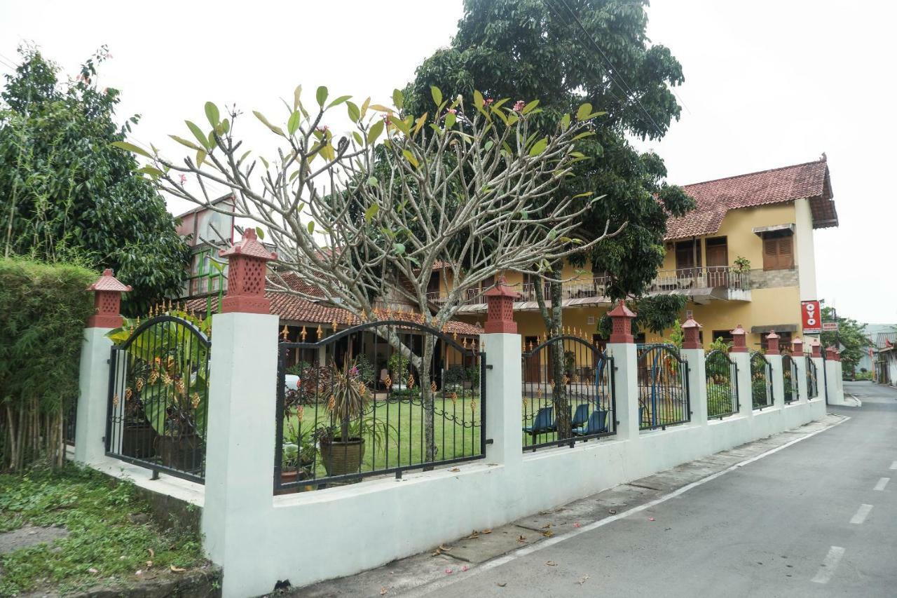 Oyo 405 Wisma Yosoputro Tanjungtirto エクステリア 写真