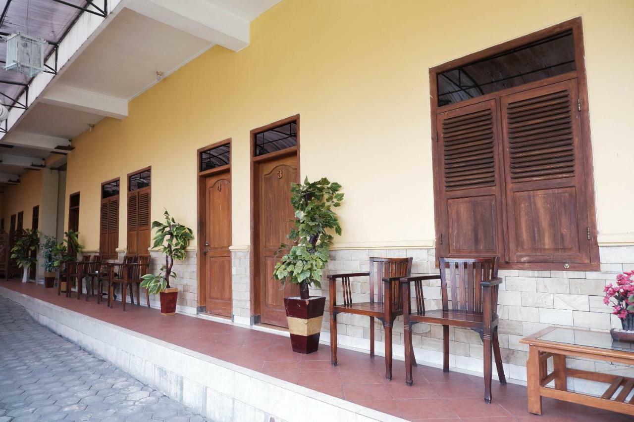 Oyo 405 Wisma Yosoputro Tanjungtirto エクステリア 写真